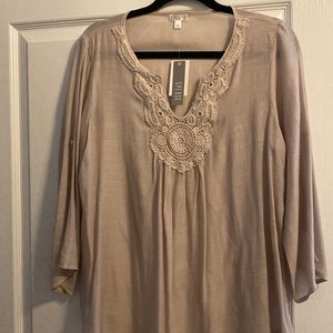 Spense Top; size Medium